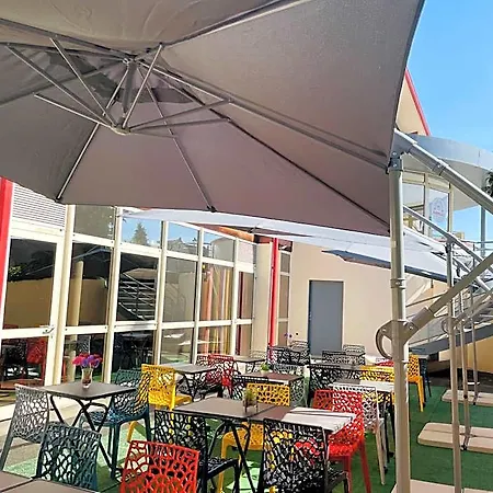圣欧班酒店 3* 古尔奈昂布赖